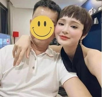 นักร้อง Hien Ho และยักษ์เปิดเผยคลิปร้อน 18+
