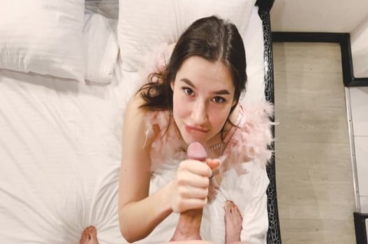 น้องสาวต้องการเด็กชายและทำตัวไม่คาดคิด
