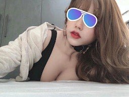 คลิปทางเพศและแฟนของ Dinh Thi Huyen