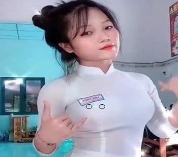 นักเรียนมัธยมปลายที่รักเกมนี้มีความกังวลเกี่ยวกับการช่วยตัวเอง