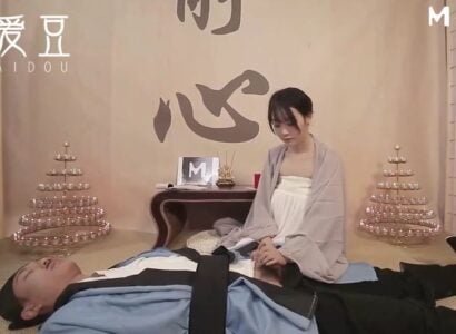แม่ชีเซ็กซี่เซ็กซี่เย้ายวนใจในตอนกลางคืนของเซ็กส์