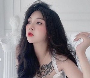 Phuong Min ค้นพบความรักที่หลงใหลบนหลังม้ากับแฟนของเธอ
