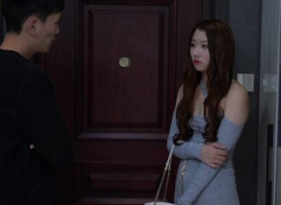 เด็กชายค้นพบความลับของเพื่อนบ้านในทันที